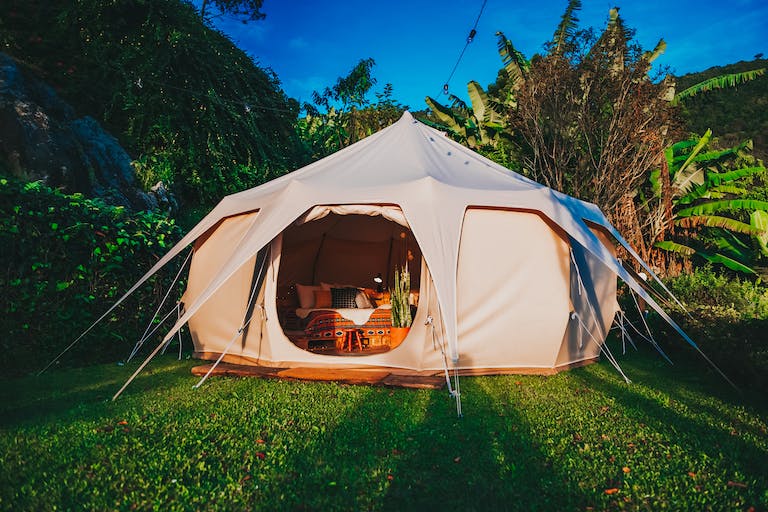 How to Select the Perfect Glamping Tent for Comfort